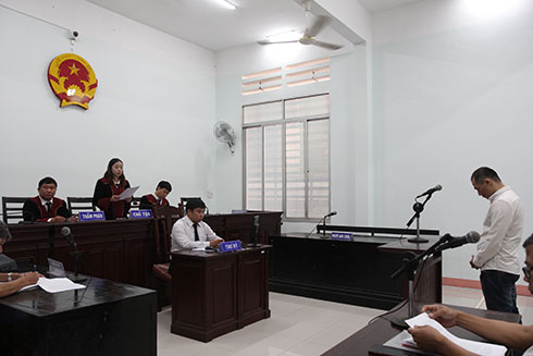 Nhiều lần trộm cắp