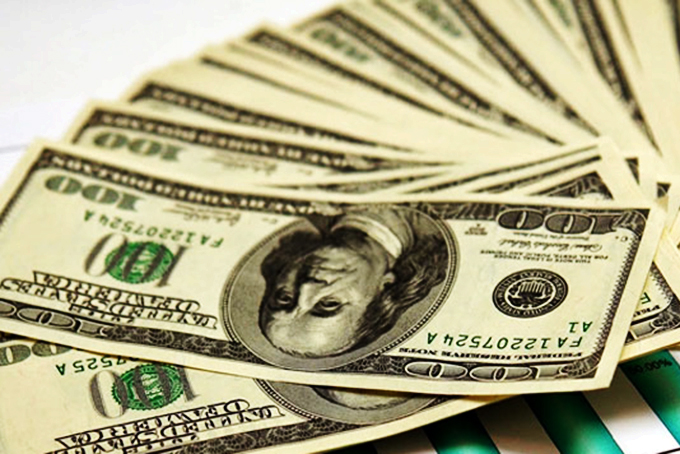 Tỷ giá đồng USD trong ngân hàng giảm, thị trường tự do tăng