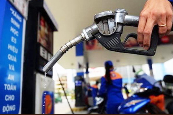 Tăng cường quản lý việc vận chuyển xăng dầu