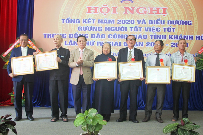 Biểu dương 49 tập thể, cá nhân người tốt, việc tốt