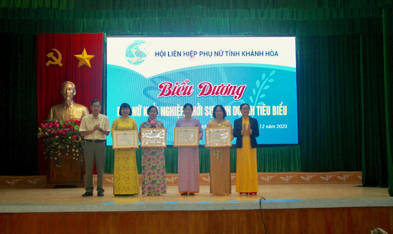 Sơ kết 3 năm triển khai Đề án "Hỗ trợ phụ nữ khởi nghiệp"