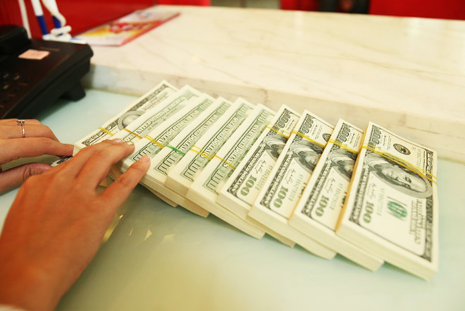 Giá USD hôm nay: Trượt dốc trên thị trường thế giới