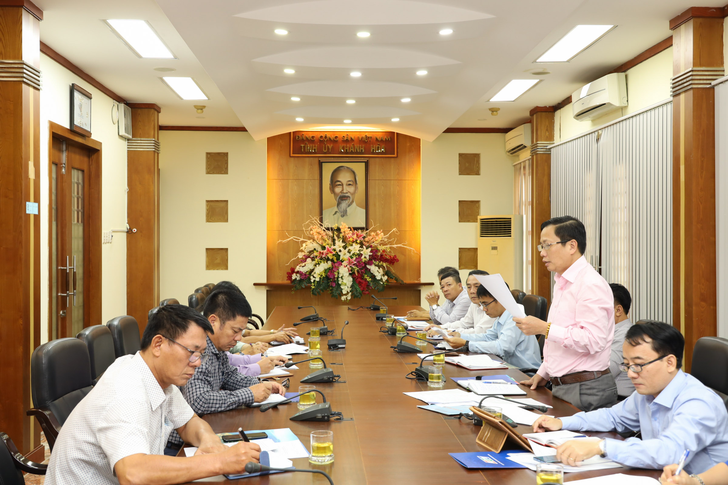 Phó Bí thư Tỉnh ủy Hà Quốc Trị làm việc với Đài Phát thanh và Truyền hình Khánh Hòa