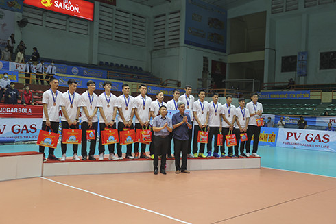 Đội Tràng An Ninh Bình giải ba.