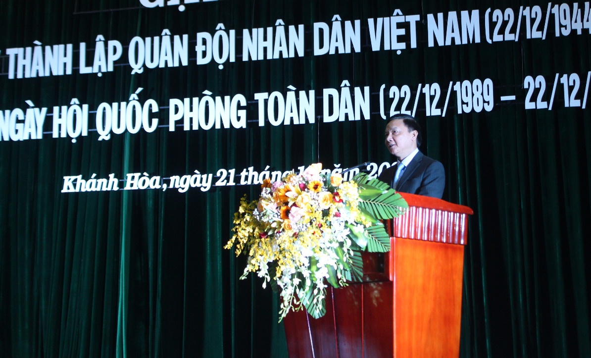 Gặp mặt hơn 1.500 cán bộ cấp cao quân đội đã nghỉ hưu