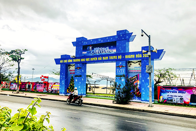 Tuần lễ vàng, mua hàng khuyến mại