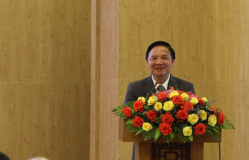 Ông Nguyễn Khắc Định phát biểu tại buổi gặp mặt.