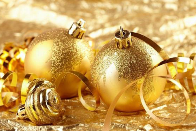 Giá vàng hôm nay 24/12: Dịch COVID-19 lan rộng, vàng bật tăng trở lại