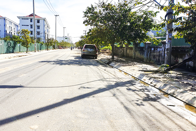 Đã vệ sinh khu vực thi công Bệnh viện Ung bướu