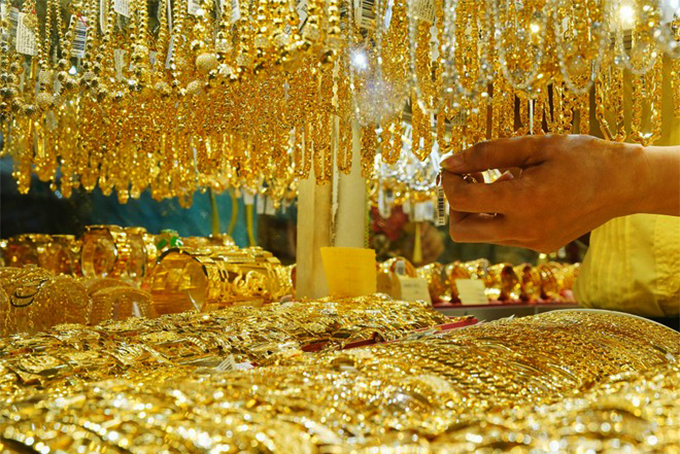 Giá vàng hôm nay 10.1.2021: Người mua bị lỗ 2,6 triệu đồng/lượng