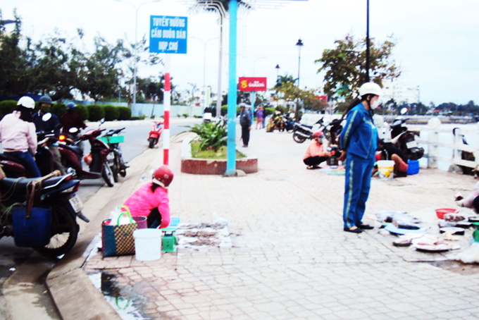 Cấm nhưng vẫn buôn bán