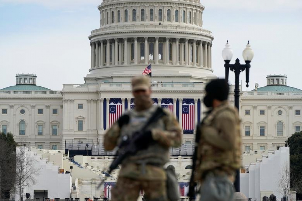 Tòa nhà Quốc hội Mỹ bị phong tỏa khi đang diễn ra diễn tập cho lễ nhậm chức tổng thống. Ảnh: Reuters