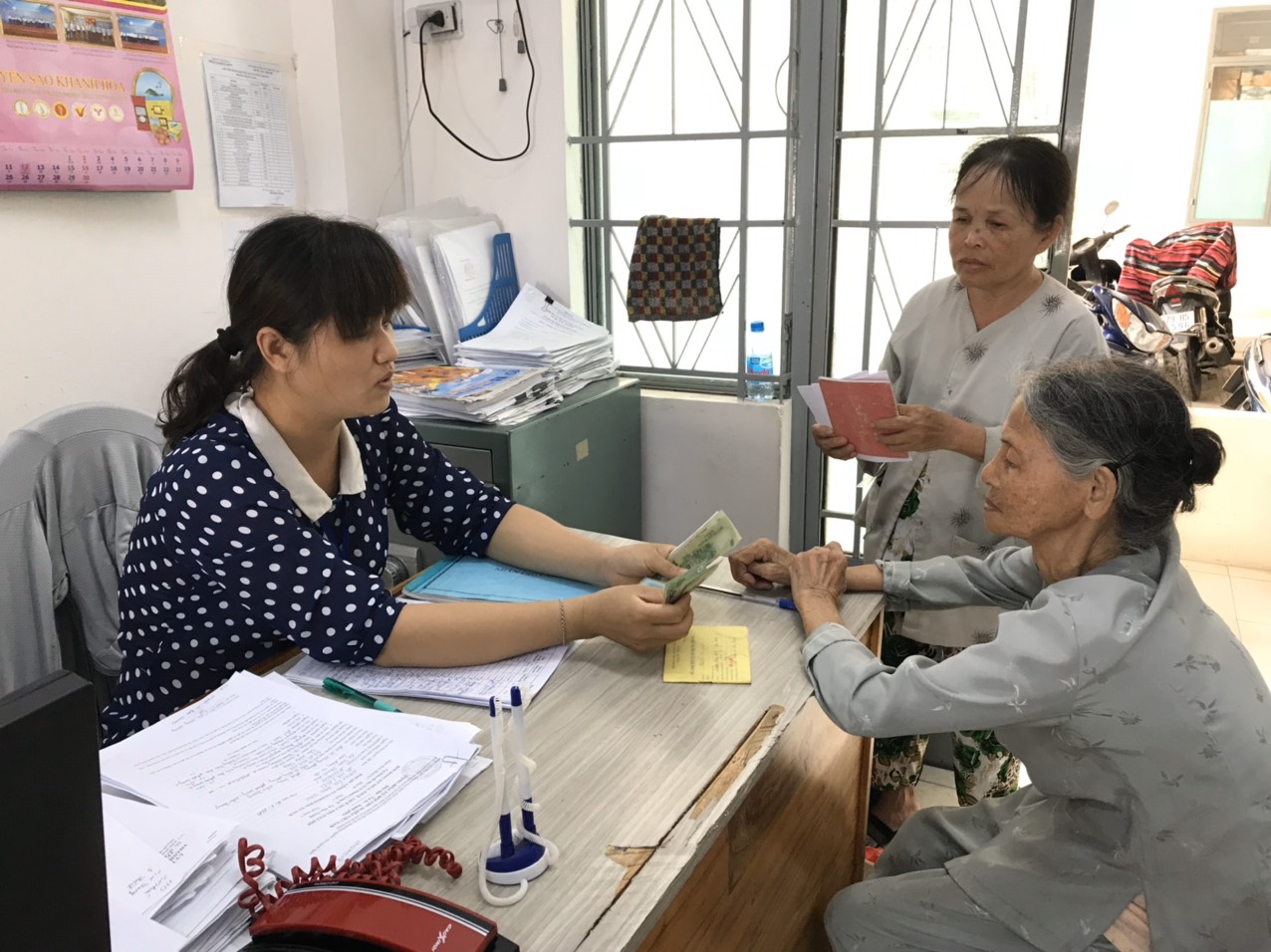 Hướng dẫn tặng quà Tết cho các đối tượng chính sách