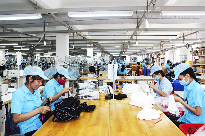 Effort to pay year-end bonuses to employees despite COVID-19