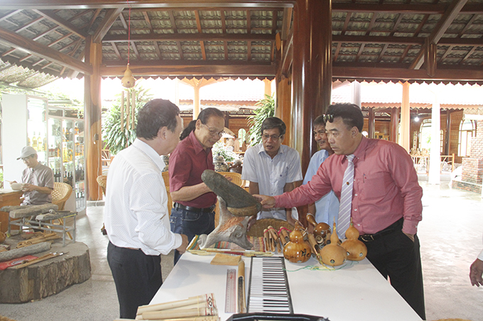 Công nhận Điểm du lịch Làng nghề Trường Sơn