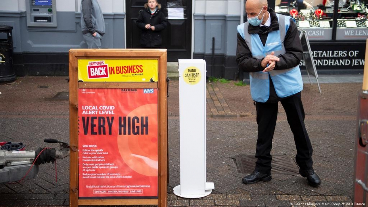 Dịch Covid-19 không "hạ nhiệt", châu Á lo nguy cơ "vỡ trận" dịp Tết âm lịch