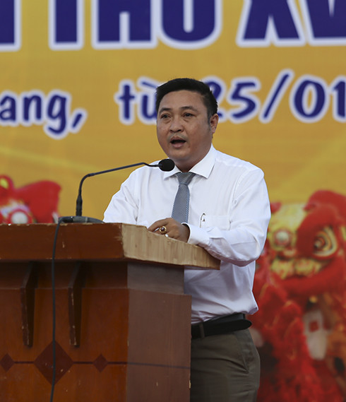 Ông Nguyễn Chánh Thức-Phó Ban tổ chức hội thi, Giám đốc Trung tâm Văn hóa, Thông tin và Thể thao Nha Trang khai mạc hội thi.