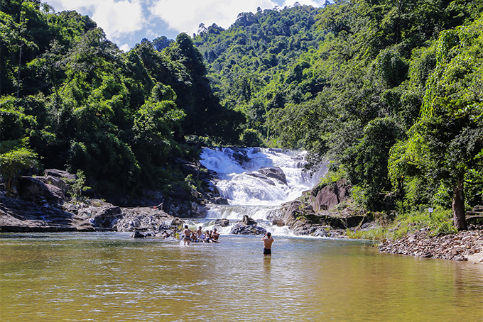 Du xuân cùng Khatoco