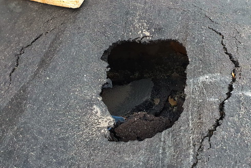 Xuất hiện &quot;hố tử thần&quot; trên đường Lê Hồng Phong