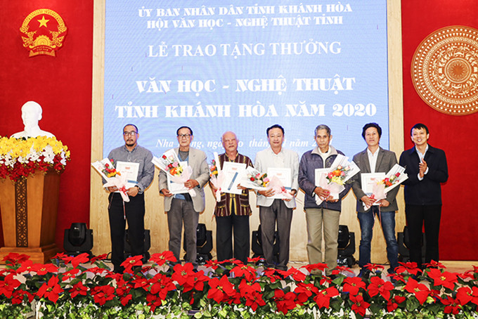 Outstanding artists and writers in 2020 of Khanh Hoa Province 