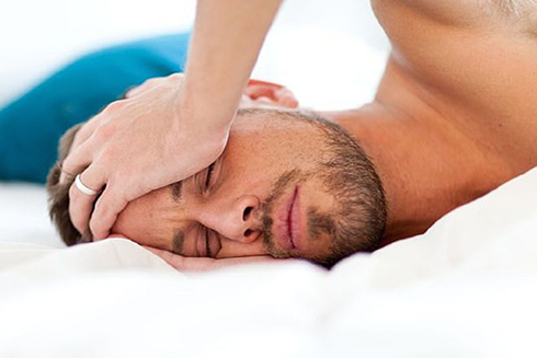 Tại sao ngủ trưa lại bị đau đầu?