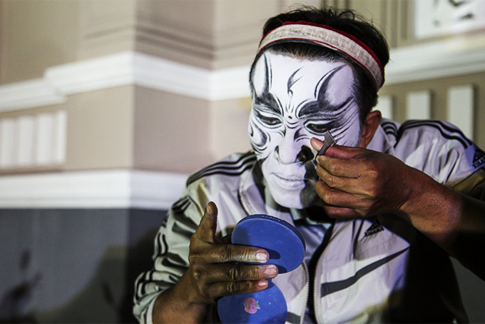 Tài hoa từ chiếc mặt nạ tuồng