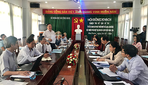 Nghiệm thu đề tài tuyển chọn và phát triển một số loài lan rừng quý hiếm