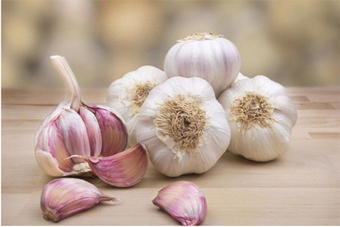 4 thực phẩm &quot;đại kỵ&quot; với tỏi, tuyệt đối không ăn cùng nhau