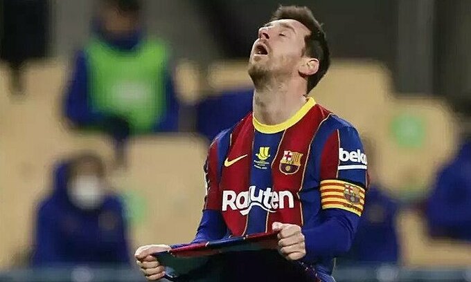 Barca không biết vô tình hay hữu ý khi thông báo họ  "rất tiếc vì sự công bố hợp đồng của Messi ". Ảnh: Reuters