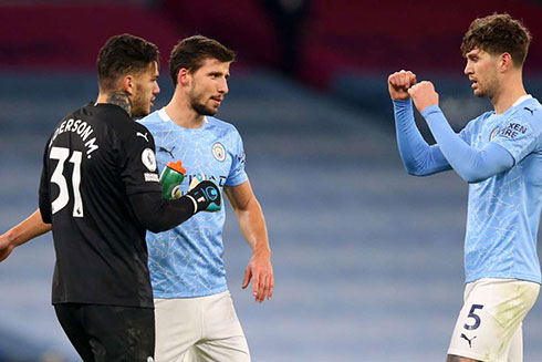 Điều gì đã giúp Manchester City thi đấu ngày càng thăng hoa?