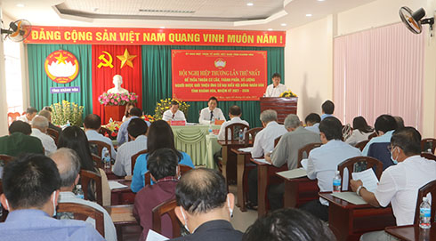 Tổ chức hội nghị hiệp thương lần thứ nhất