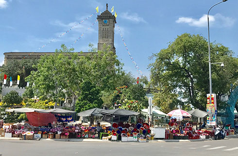 Thị trường quà tặng ngày Lễ tình nhân trầm lắng