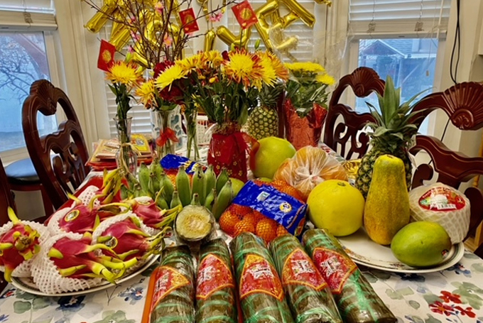 Gia đình Việt ở nước ngoài đón Tết tại nhà lên báo Mỹ