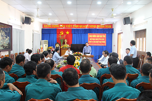 Bí thư Tỉnh ủy Nguyễn Khắc Định biểu dương những thành tích Công ty TNHH Một thành viên Lâm nghiệp Trầm Hương đạt được trong năm 2020