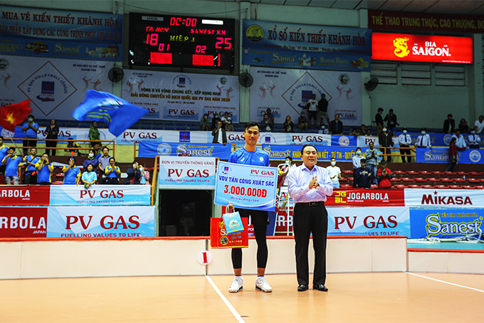 Tu Thanh Thuan is the best attacker at National Volleyball Championship 2020