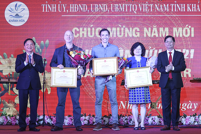 Nguồn lực từ sự hợp tác quốc tế