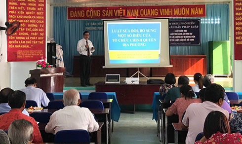Một buổi phổ biến pháp luật của Trung tâm Tư vấn pháp luật tại UBND phường Phước Hải (TP. Nha Trang) năm 2020.