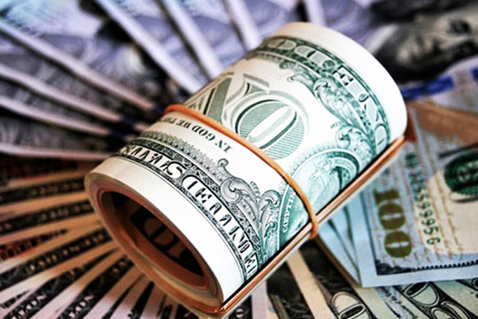 Tỷ giá trung tâm tiếp tục giảm, ngân hàng và thị trường cùng lùi sâu