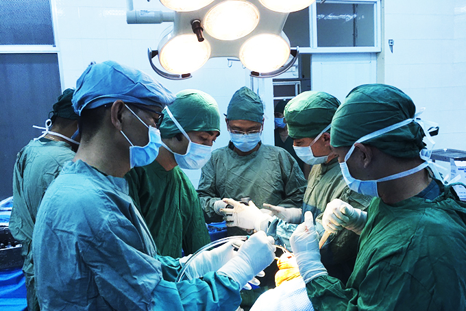 Tập trung nâng cao chất lượng dịch vụ y tế