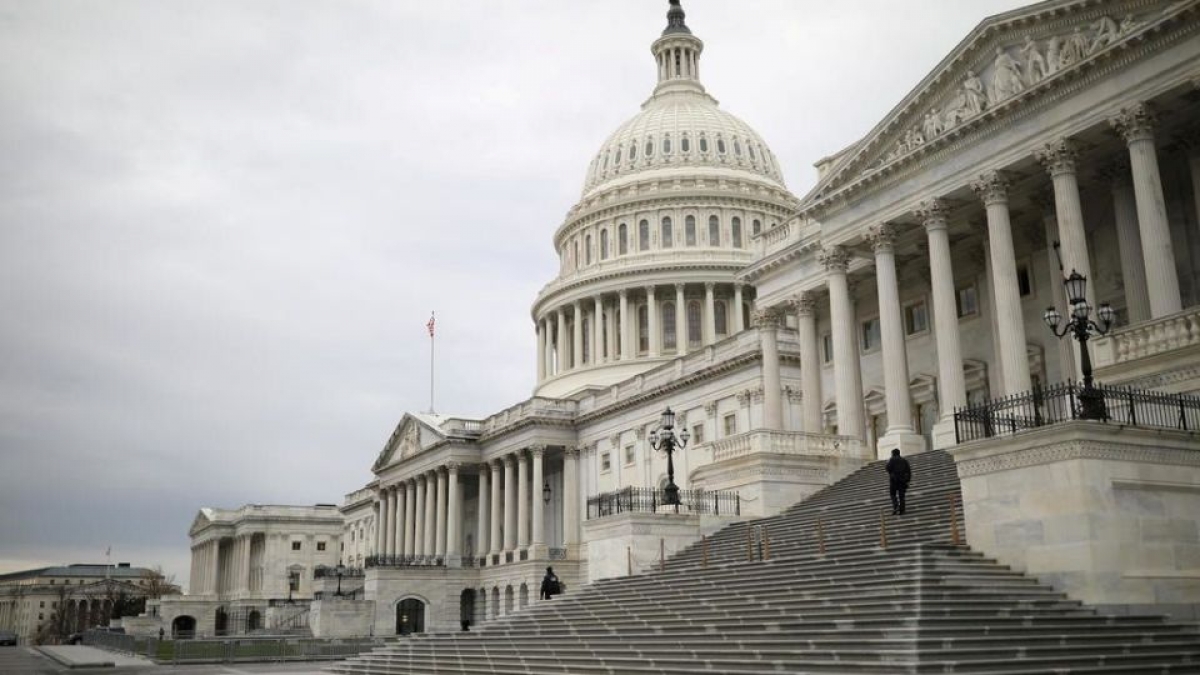 Hạ viện Mỹ phải hủy phiên họp vì tòa nhà Quốc hội có nguy cơ bị tấn công. Ảnh: Yahoo Finance