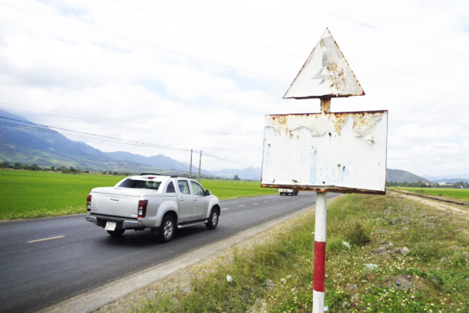 Cần làm mới biển báo