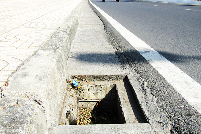 Hố ga bị mất nắp