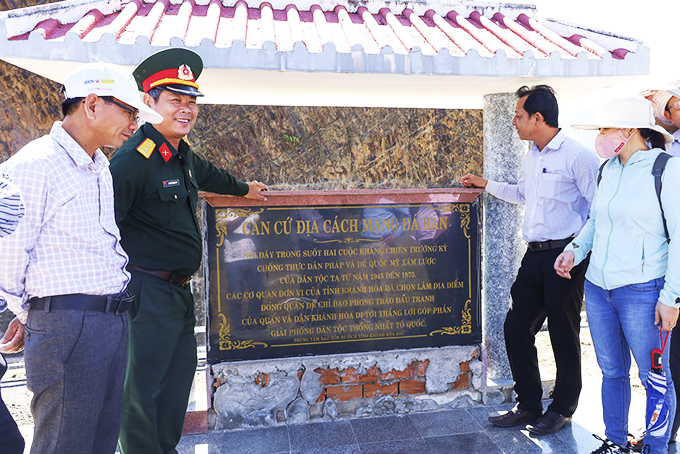 Phát huy giá trị di tích Hòn Hèo, Đá Bàn