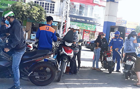 Xăng, dầu đồng loạt tăng giá