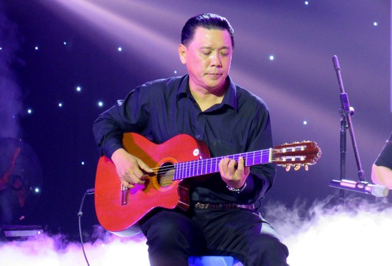 Nghệ sĩ Guitar Hoàng Minh