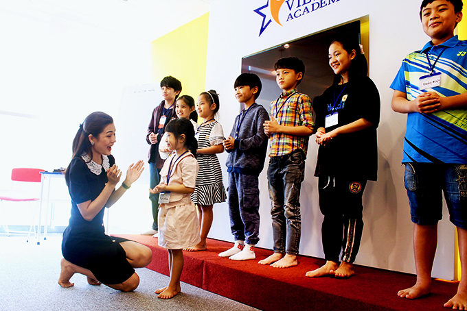 Cùng nhau... học nói