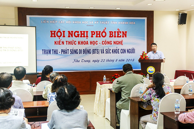 Một hội nghị tuyên truyền, phổ biến kiến thức tại TP. Nha Trang  do Liên hiệp Các hội Khoa học và Kỹ thuật tỉnh tổ chức.