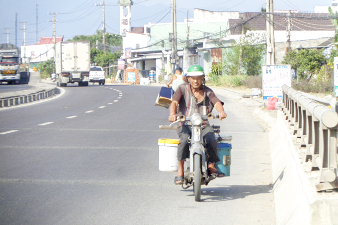 Lưu thông ngược chiều trên cầu