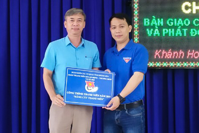 Cụm Đoàn các sở quản lý nhà nước - Đoàn Sở Lao động - Thương binh và xã hội tổ chức hoạt động Ngày Chủ nhật xanh