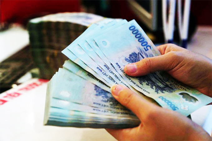 VN-Index chạm đỉnh 1.200 điểm, nhiều lãnh đạo ồ ạt bán cổ phiếu